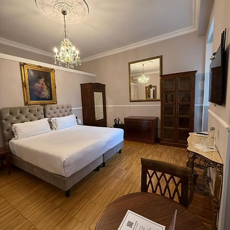 I Tre Moschettieri - D'Artagnan Bed & Breakfast โรม ภายนอก รูปภาพ