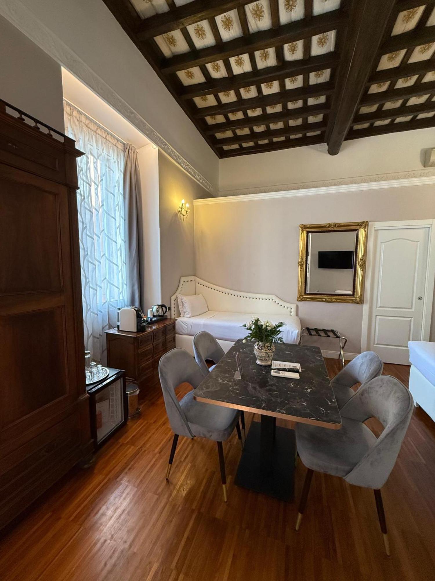 I Tre Moschettieri - D'Artagnan Bed & Breakfast โรม ภายนอก รูปภาพ
